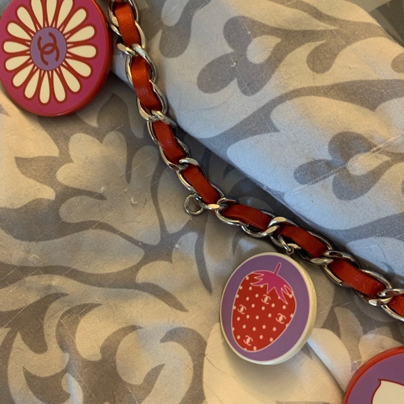 Vintage Authentic Chanel red leather chain belt / necklace rare CC logos! - Picture 10 of 16